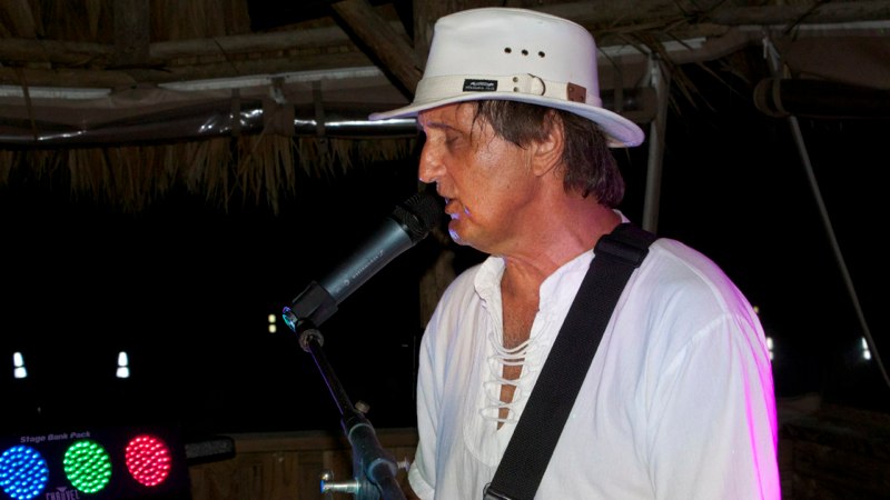 Bobby Smith at Ka Tiki -15