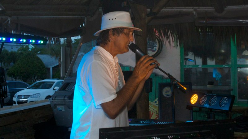 Bobby Smith at Ka Tiki - 8